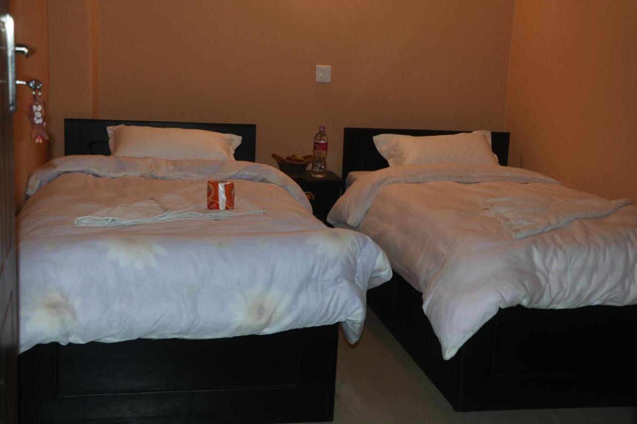Hotel Eagle Zone Pokhara Luaran gambar