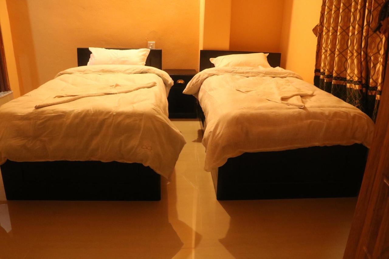 Hotel Eagle Zone Pokhara Luaran gambar