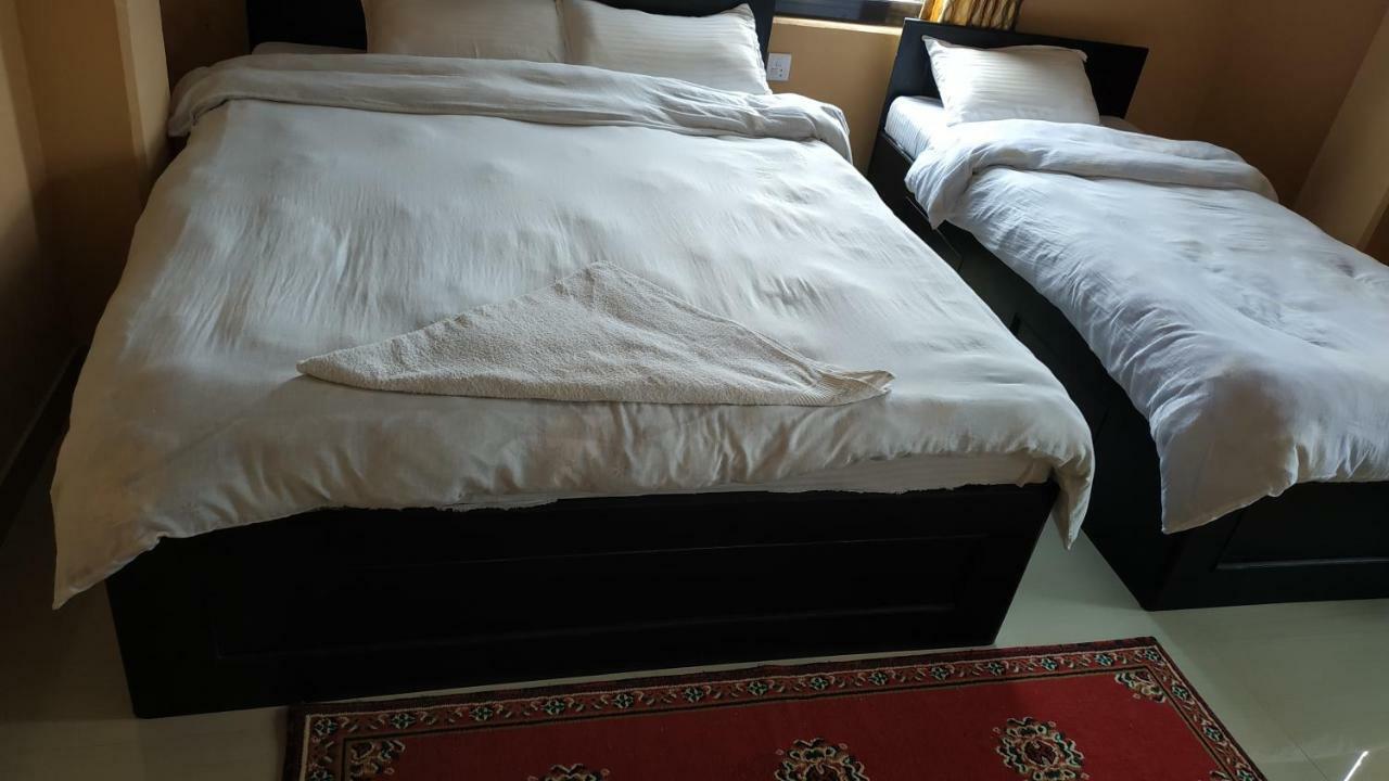 Hotel Eagle Zone Pokhara Luaran gambar